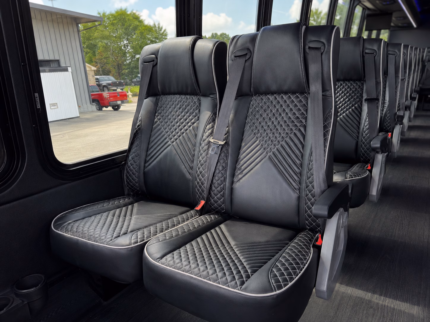 how the type of bus changes the price in la mirada california