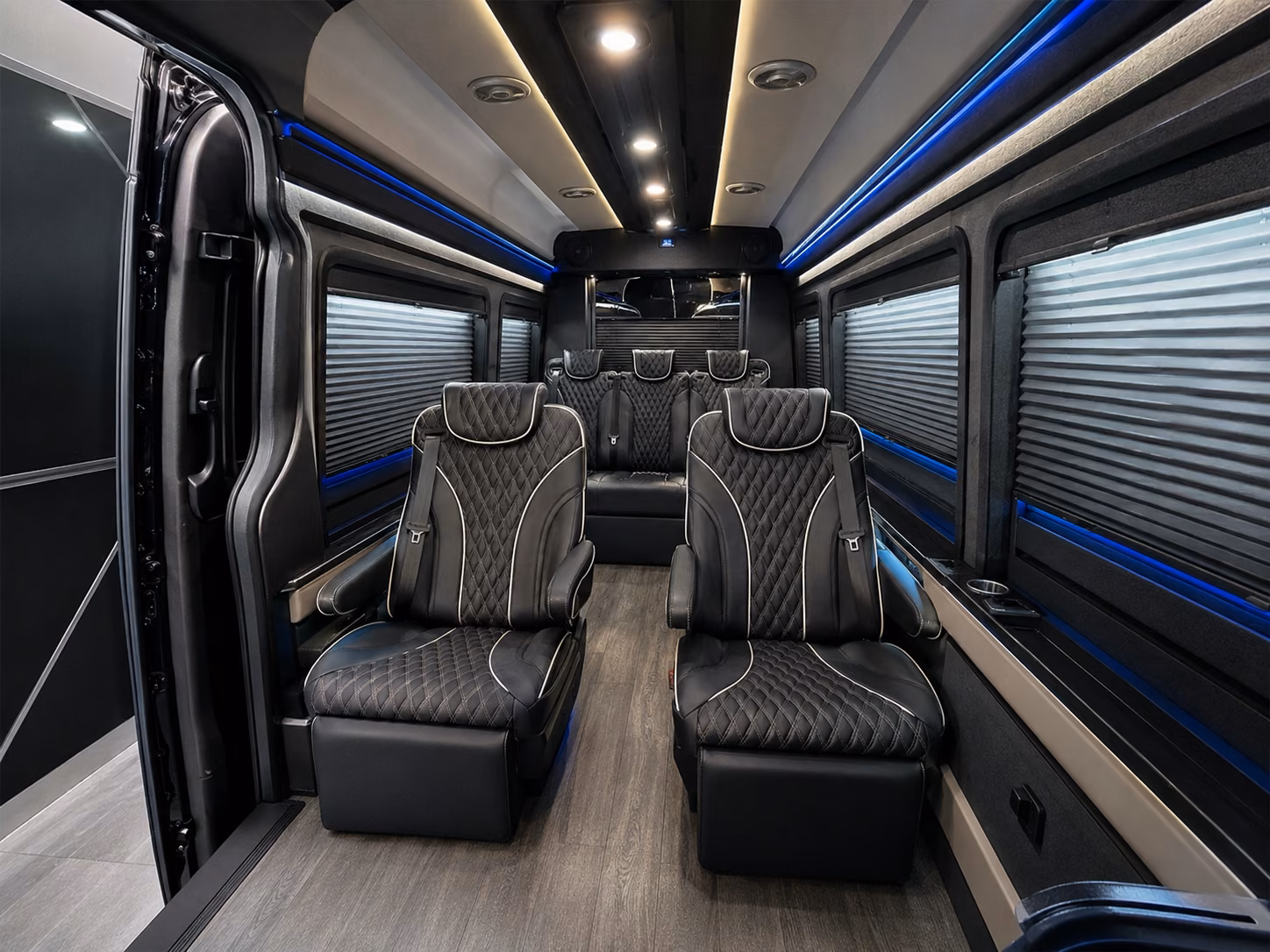 lamiradacharterbuscompany com can connect your group to ontario international airport too